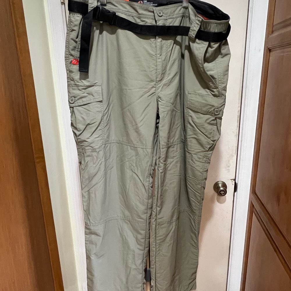 THE AMERICAN OUTDOORSMAN OUTDOOR FLEECED LINED PANTS. Size Men’s 40X32.  NWT